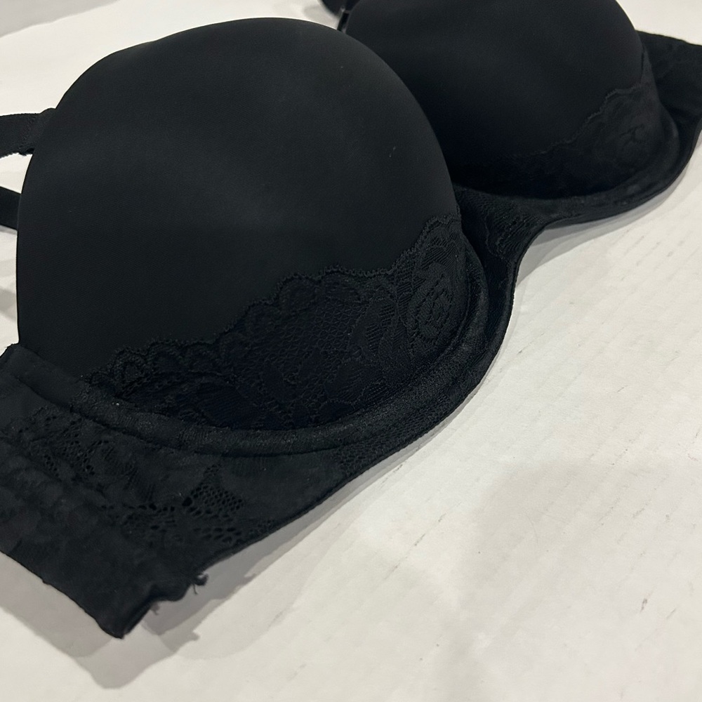 Black Lace Torrid Curve Strapless Push Up Bra - NWOT